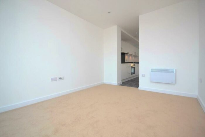 1 Bedroom Apartment To Rent In High Street, Reading, RG1