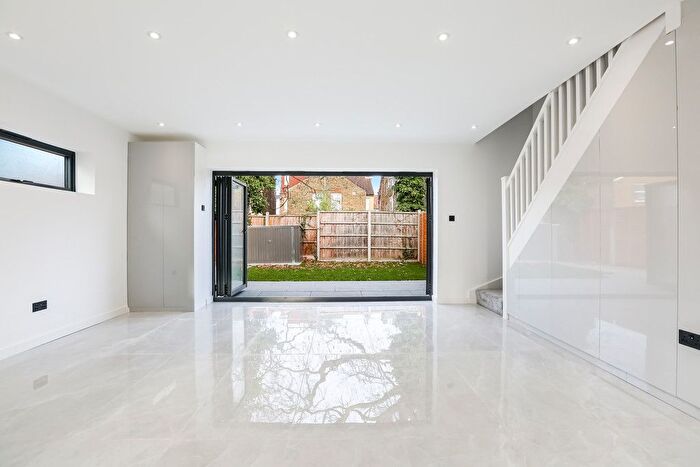 2 Bedroom Semi-Detached House To Rent In Dunheved Road North, Thornton Heath, CR7