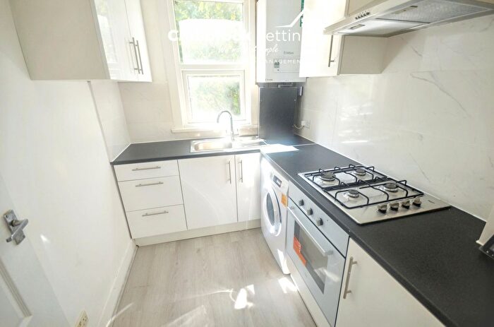 2 Bedroom Flat To Rent In Highbury Gardens, IG3