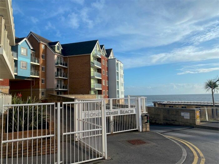 2 Bedroom Flat To Rent In Honeycombe Chine, Bournemouth, Dorset, BH5