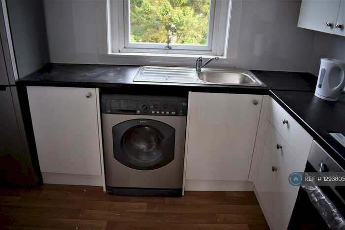 2 Bedroom Flat To Rent In Hilton Drive, Aberdeen, AB24