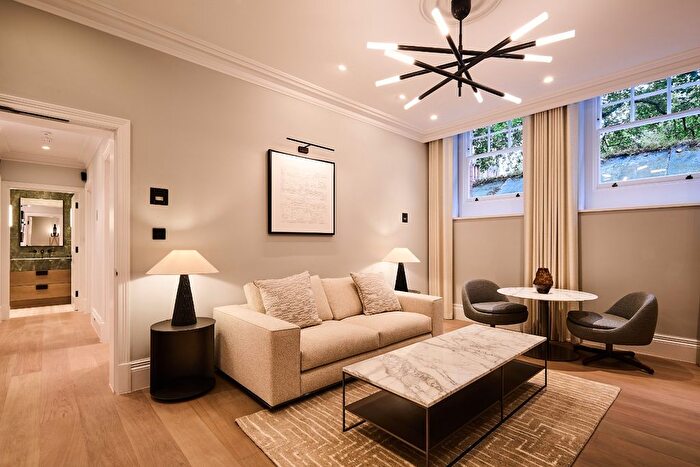 1 Bedroom Flat To Rent In Mount Street, Mayfair, London, W1K