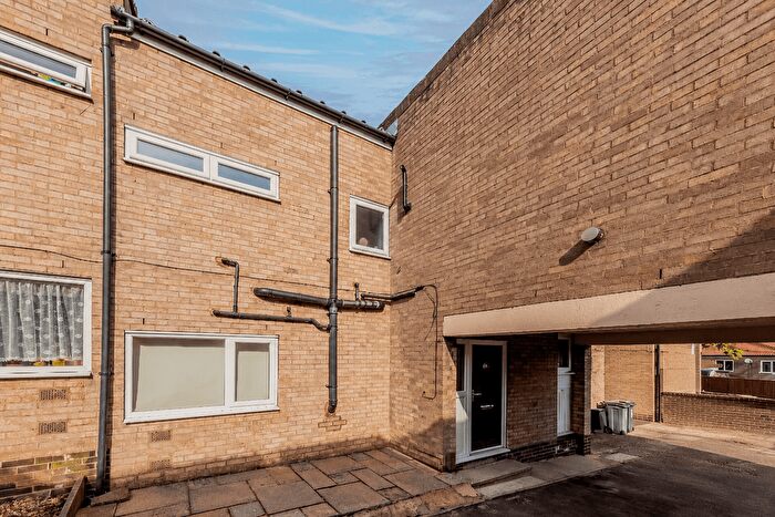 2 Bedroom Terraced House For Sale In Peckforton Walk, Wilsmlow., SK9