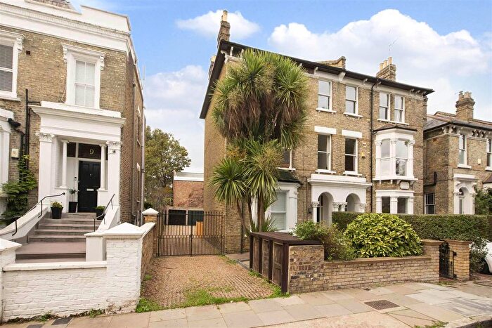 1 Bedroom Flat For Sale In Mercers Road, Islington, N19