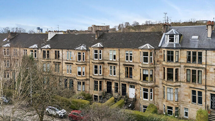 2 Bedroom Flat For Sale In Hayburn Crescent, Partickhill, G11