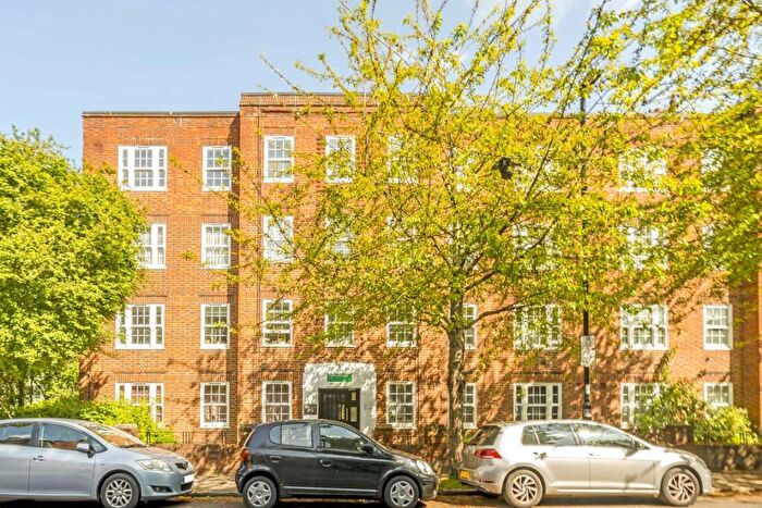 3 Bedroom Flat To Rent In Percival Street, Clerkenwell, EC1V