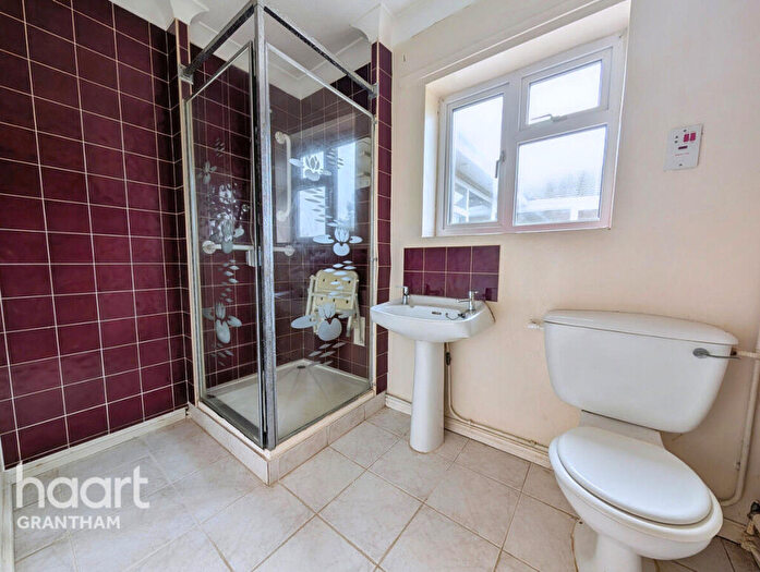 2 Bedroom Detached Bungalow For Sale In Greenfields Lane, Sleaford, NG34