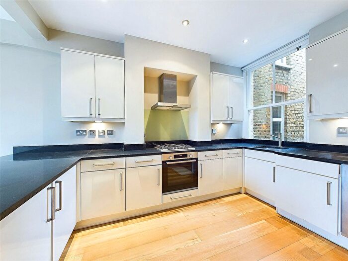1 Bedroom Flat To Rent In St. Margarets Road, St Margarets, Twickenham, TW1