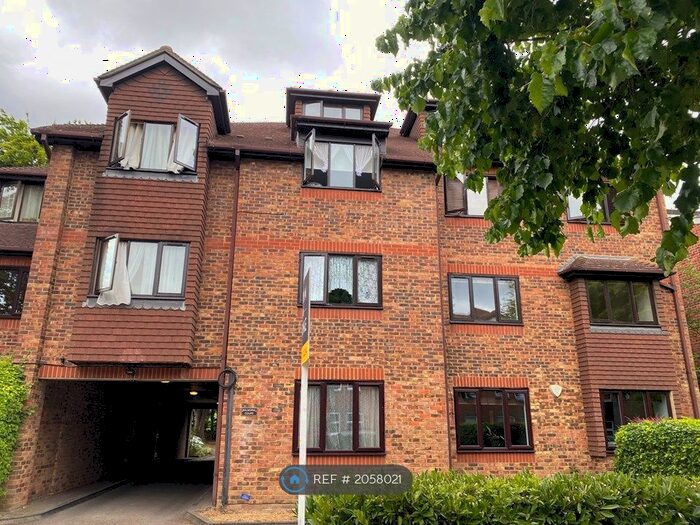Studio To Rent In Balmoral Court, Sutton, SM2