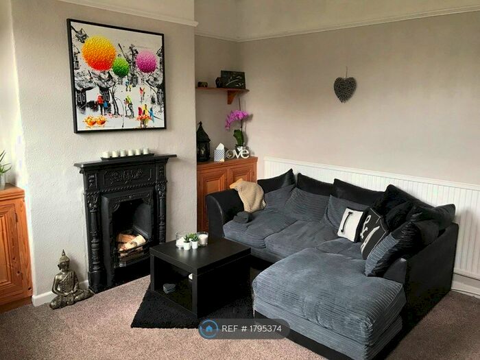 2 Bedroom Terraced House To Rent In Gladstone Road, Manchester, M41