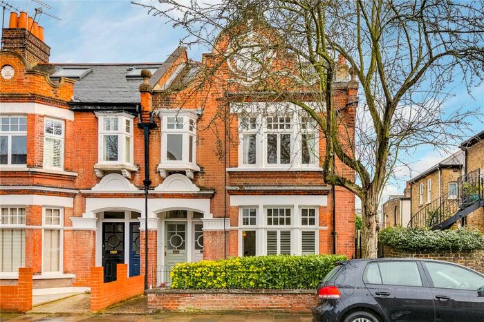 3 Bedroom Maisonette To Rent In Cowley Road, Mortlake, SW14