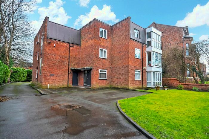 2 Bedroom Flat To Rent In Wellington Road, Fallowfield, Manchester, M14