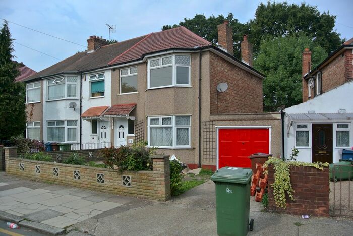 4 Bedroom Semi-Detached House To Rent In Hill Crescent, Kenton/Harrow, HA1