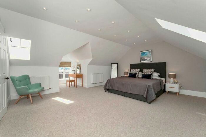 3 Bedroom Flat To Rent In North Castle Street, New Town, Edinburgh, EH2