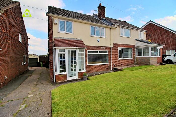 3 Bedroom Semi-Detached House For Sale In Winslow Road, Nr Westhoughton, Bolton, BL3