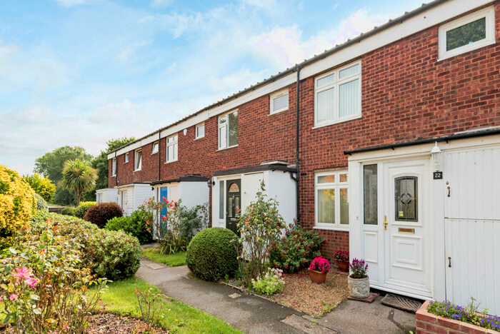 3 Bedroom Terraced House To Rent In Quaggy Walk, London, SE3