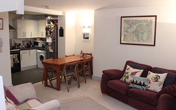1 Bedroom Flat To Rent In West Hill, London, SW18