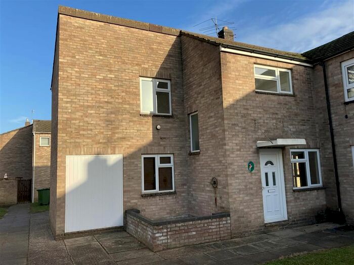 3 Bedroom Property To Rent In St. Johns Way, Thetford IP24