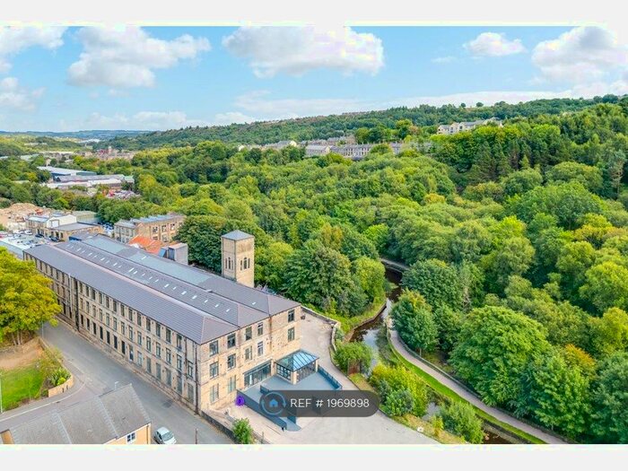 2 Bedroom Flat To Rent In Brittania Road, Huddersfield, HD3