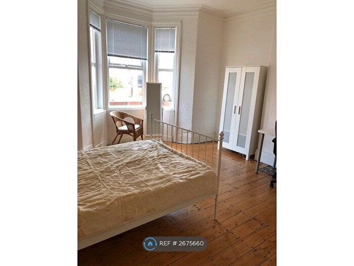 2 Bedroom Flat To Rent In Jesmond, Newcastle Upon Tyne, NE2