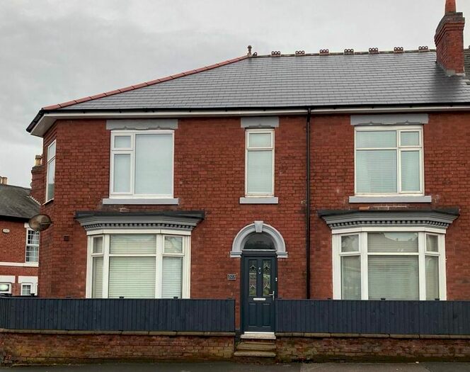 5 Bedroom End Of Terrace House To Rent In Burton Road, Derby, DE23