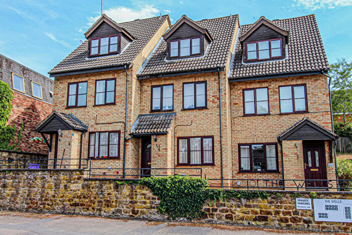 1 Bedroom Flat For Sale In The Wells, Finedon, NN9