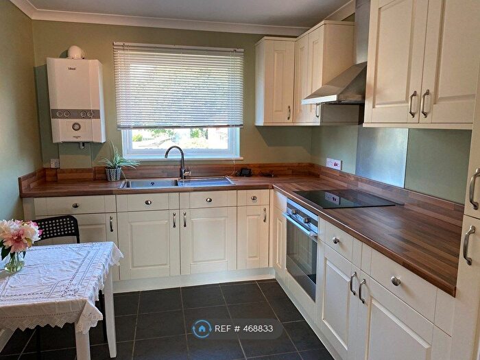 2 Bedroom Flat To Rent In Hill View, Ashford, TN24