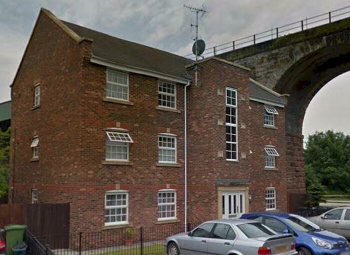 2 Bedroom Flat To Rent In Yarwood Close, Northwich, Cheshire, CW8