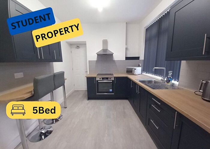 5 Bedroom Terraced House To Rent In Boughey Road, Stoke-On-Trent, ST4