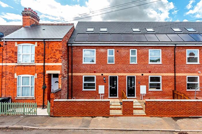 4 Bedroom Town House For Sale In Wentworth Road, Rushden, NN10