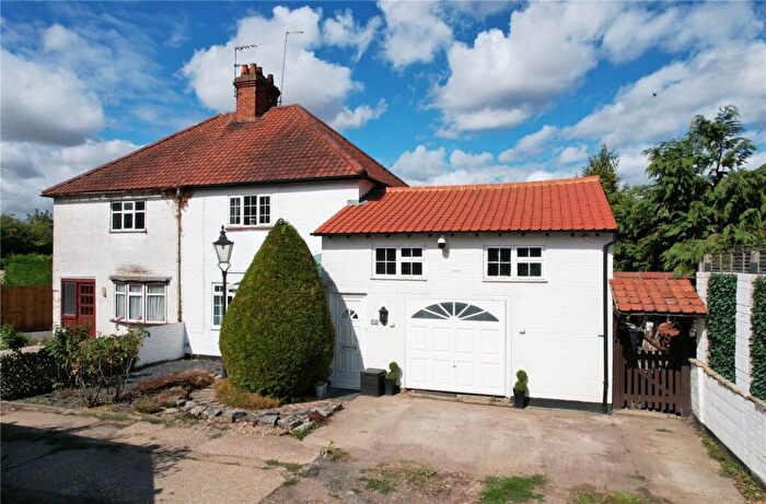 3 Bedroom Semi-Detached House For Sale In The Street, Wrecclesham, Farnham, Surrey, GU10