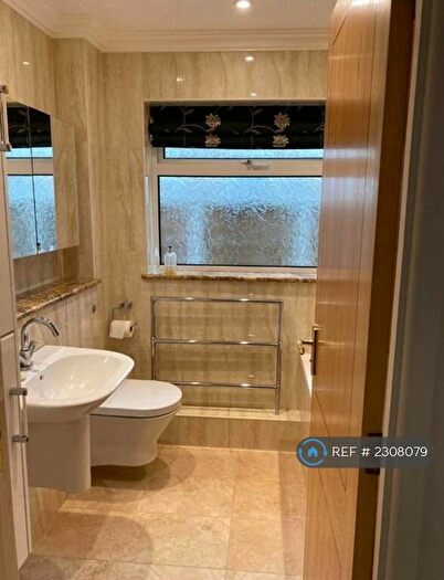 2 Bedroom Bungalow To Rent In Seamark Close, Kent, CT12