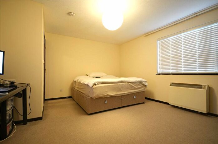 Apartment To Rent In Whitecroft, Langshott, Horley, RH6