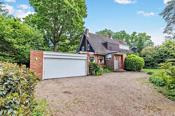 4 Bedroom Detached House For Sale In Whynstones Road, Ascot, Berkshire, SL5
