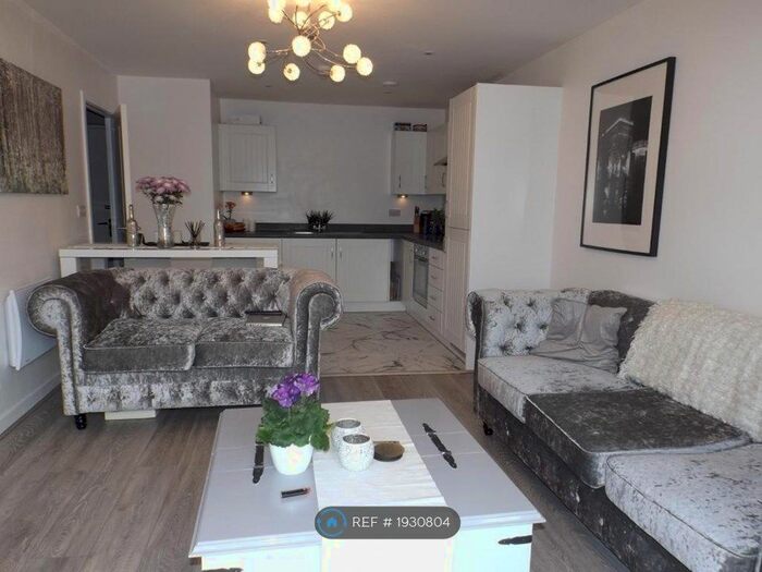1 Bedroom Flat To Rent In Pier Wharf, Colchester, CO2