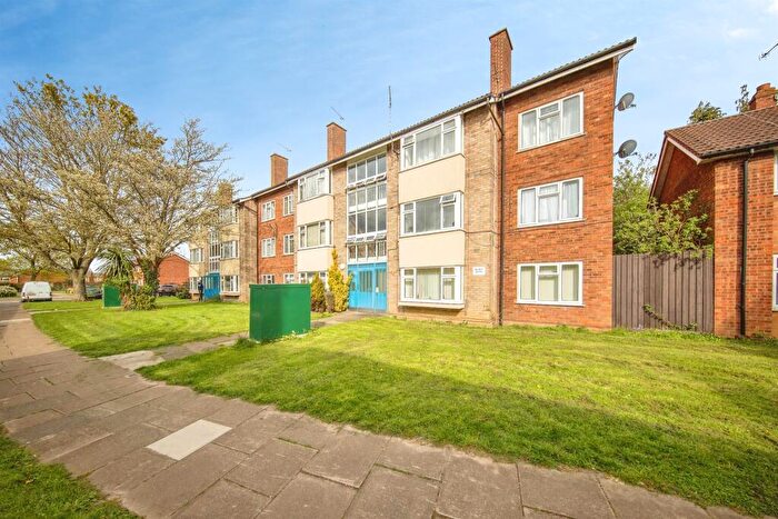 2 Bedroom Flat For Sale In Defoe Road, Ipswich, IP1