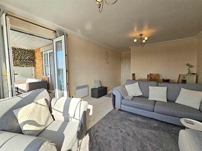 2 Bedroom Flat For Sale In Golden Gate Way, Eastbourne, BN23