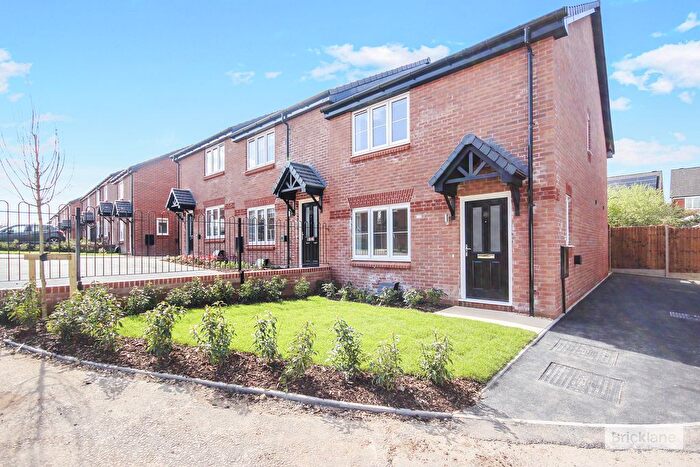 3 Bedroom Semi Detached House To Rent In Meadow House Drive, Coventry, CV4