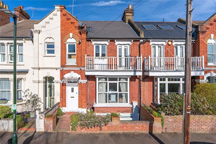 2 Bedroom Maisonette For Sale In Royal Road, Teddington, TW11