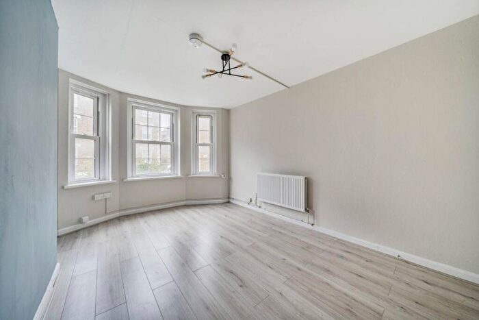 1 Bedroom Flat To Rent In Pilton Place, Elephant And Castle, London, SE17