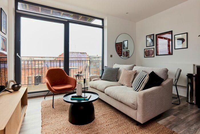 1 Bedroom Flat To Rent In Park House, Manor Park Road, NW10