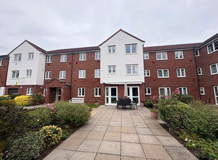 2 Bedroom Retirement Property For Sale In Station Road, Letchworth, SG6