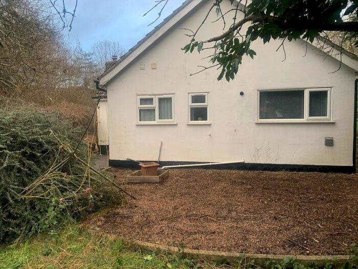 3 Bedroom Bungalow To Rent In Downs View Road, Maidstone, Kent, ME14