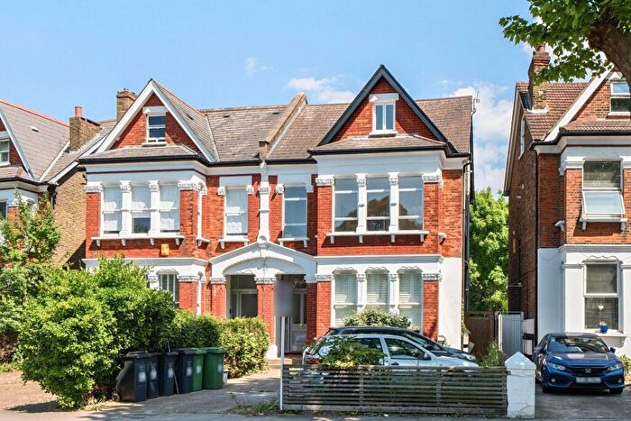 2 Bedroom Flat For Sale In Canadian Avenue, Catford, London, SE6