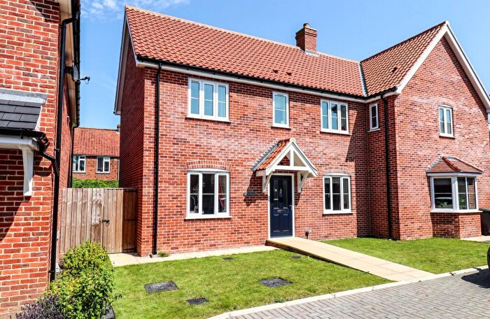 3 Bedroom Semi-Detached House For Sale In Modern Family Home In Little Snoring, NR21