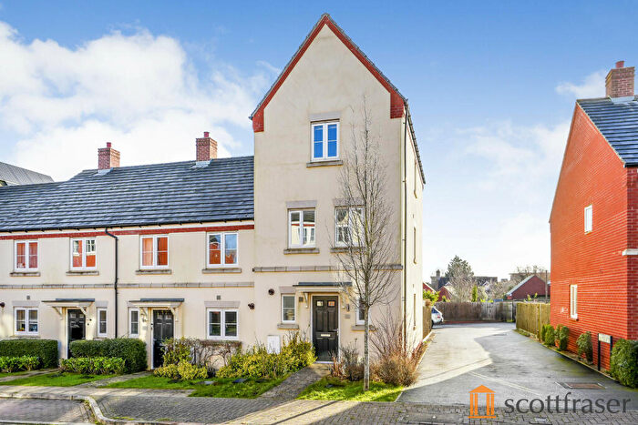 4 Bedroom Town House To Rent In Turner Drive, Oxford, OX2