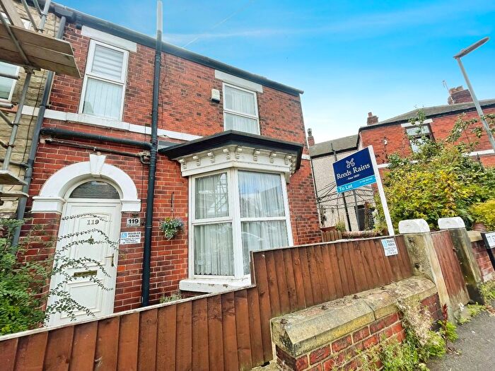 3 Bedroom End Of Terrace House To Rent In Pitt Street, Rotherham, South Yorkshire, S61