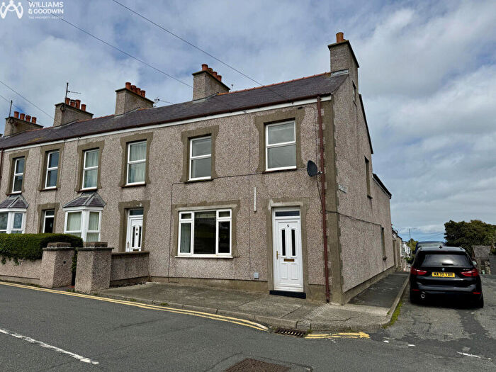 3 Bedroom End Of Terrace House For Sale In Hawthorne Terrace, Holyhead, Anglesey, LL65