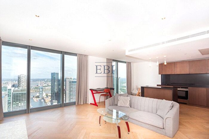 2 Bedroom Flat For Sale In Landmark Pinnacle, Marsh Wall, Canary Wharf, E14