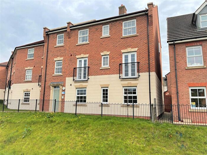 2 Bedroom Flat For Sale In Eden Walk, Bingham, NG13